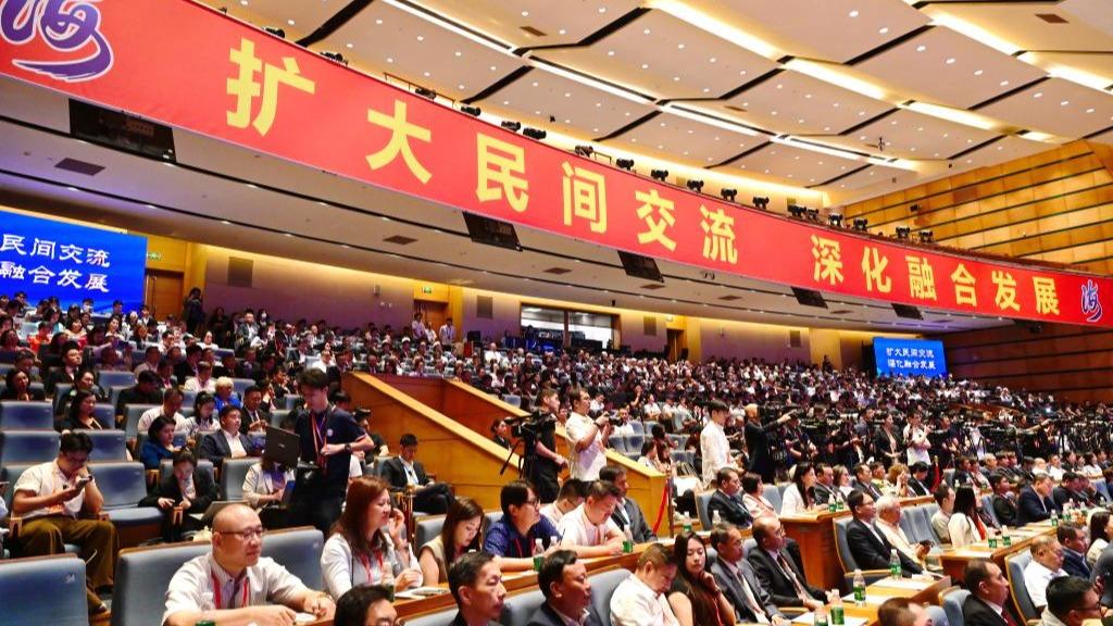 习近平会见孟加拉国总理塔里克